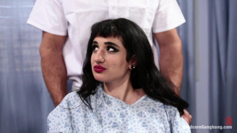 Hardcore Gangbang by Kink: 5150 - Got loszka z ogromnymi naturalnymi cyckami i skłonnościami samobójczymi