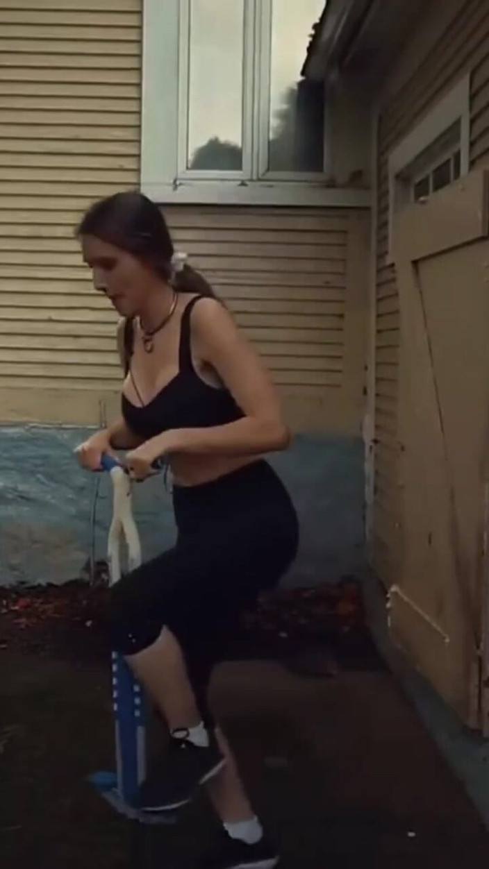 Piper Blush: Adakah Awak Mempunyai Helah Pogostick?