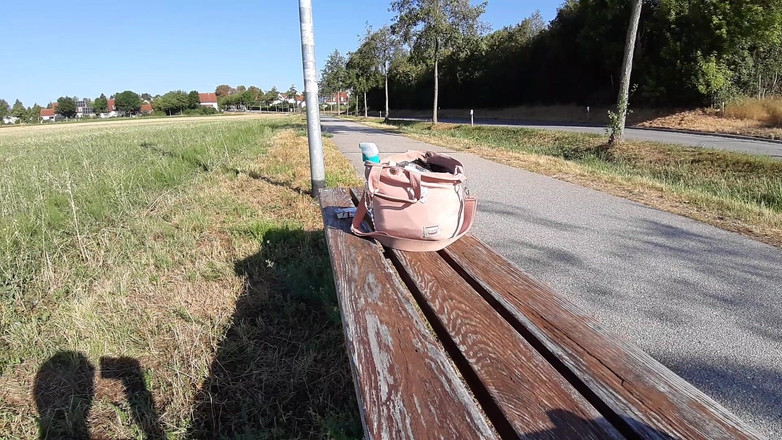 sweetfeet29: 인솔이 공공장소에서 깜빡이는 현상입니다