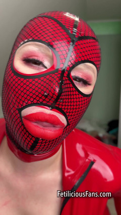 Miss_Fetilicious: Uctívejte svou latexové královny!