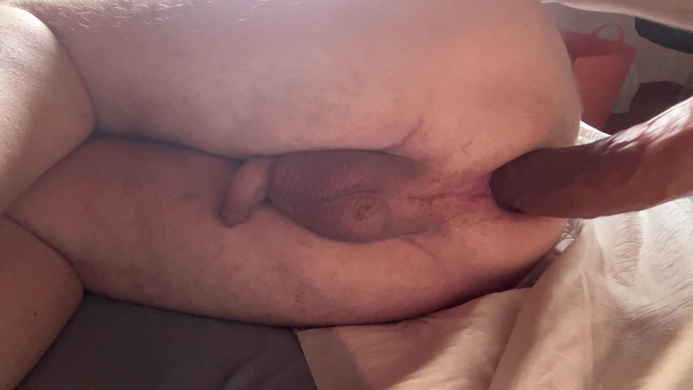 Almaviva: Dědovo péro ho šuká hluboko a líbí se mu to