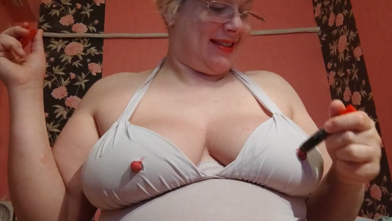 Putarankahotmilf: Feticismo del capezzolo