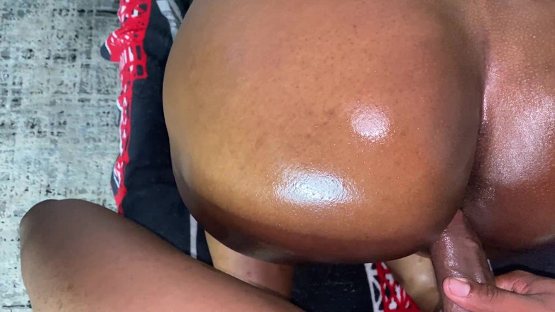 olivercastelistar: Cogiendome a La Madrastra Cachonda