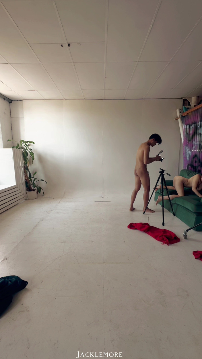 Jacklemore: BTS Dolly Love การถ่ายภาพ ดูดควยและเย็ดดิบในสตูดิโอ