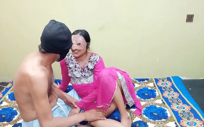 HotQueenPk: Efter lång tid indiska desi bhabhi knullade hårt doggystyle desi...