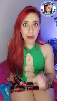 Sua Amiga Diz a Todos Os Seus Amigos Que Você É Pau Curto E Ri Na Sua Cara!