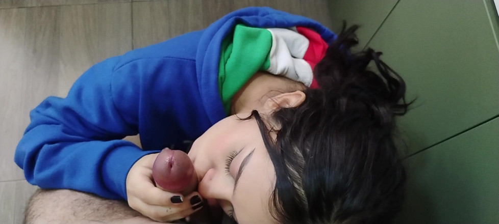 Fred_Nunexx: Dla dobrego loda, ciężarna Latynoska – wytryskuję jej do ust z...