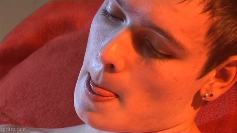 Spritzz: Orgasmus unbeschnitten