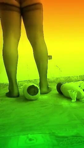 Elizabeth BDSM: Big ass shemale will break her anus with extreme insertion...