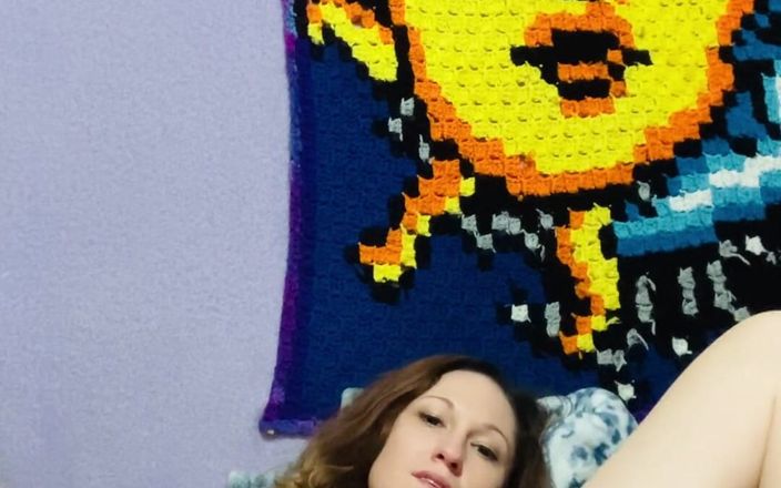 Moonlitcassie: Dışarı çıkmaya hazırlanmadan önce küçük oyun zamanı