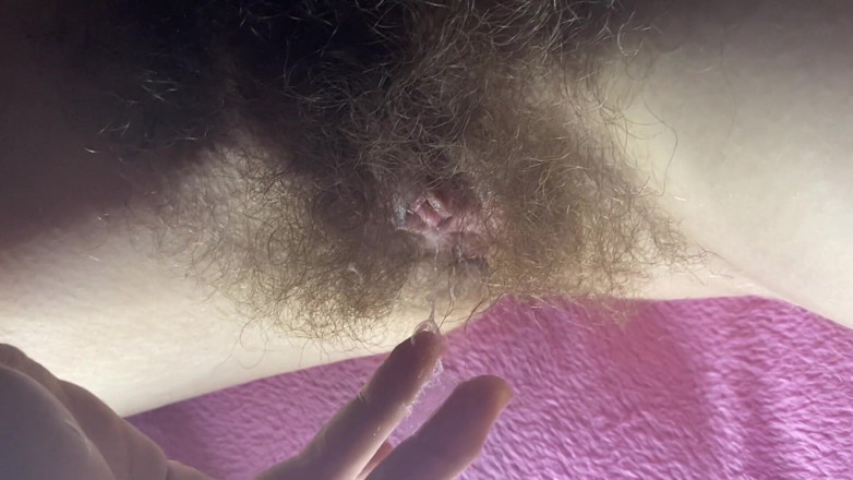 Cuteblonde666: Close na buceta peluda molhada, grande clitóris