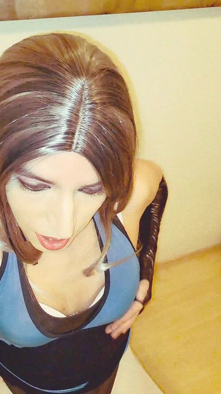 Tammy sissy slave: Tammysissy拍摄自己时感到兴奋