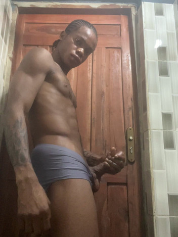 Baddestboyx: Ik werd betrapt door mijn vriend toen ik bezig was...