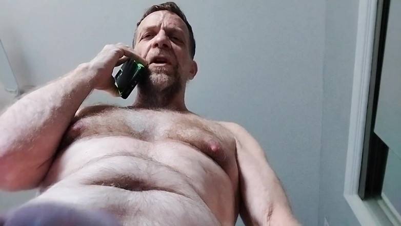 Hairyartist: Bana hizmet ettikçe senin için bir telefon alıyorum 2