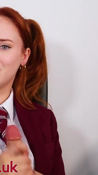 Náctiletá dívka Victoria Greene vám řekne, jak si masturbovat ptáka