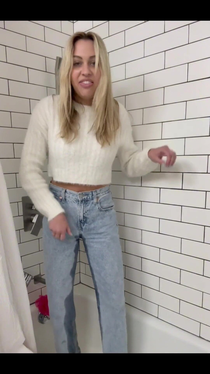 Tiffstreatsxoxo: Pisciare nei miei jeans!!