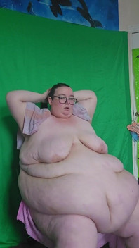 Ssbbw duş sonrası şehvetli masaj
