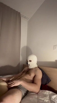 Bagaimana awak akan menggerakkan pantat awak jika awak berada di atas saya?