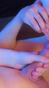 Čichání ptáka s výstřikem na obličej a sání!