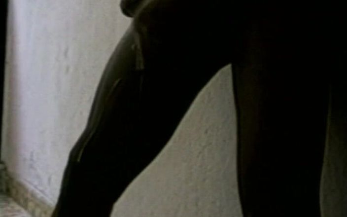 Gay RetroX VHS: Охота на удовольствий огненного мужчины No5