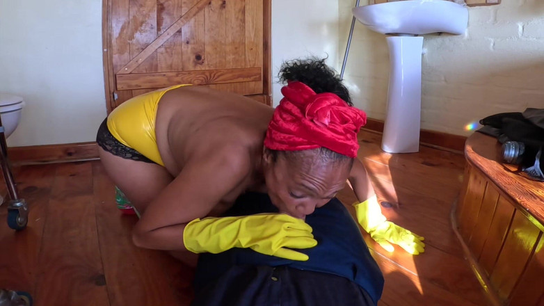 Twisted Nymphs: Twisted Nymphs- il pulitore di cazzi - parte 1