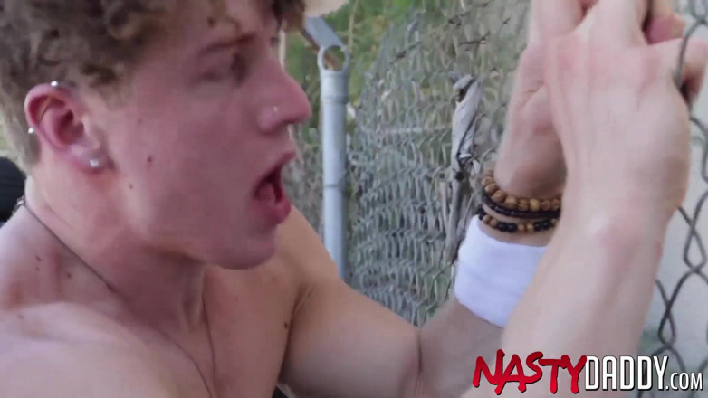 Nasty Daddy: Nastydaddy - si cowok berotot michael roman lagi ngentot memek mentah...