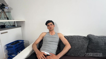 GAYheim: Mülteci Eşcinsel Yardımı