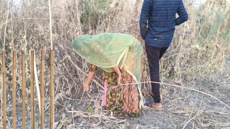 Fuckkkker: Village Maid's Anal Sex in the Jungle Desi Outdoor Anal