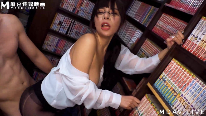 ModelMedia Asia: Wanita penurut ini lagi asik dientot habis-habisan sama manga