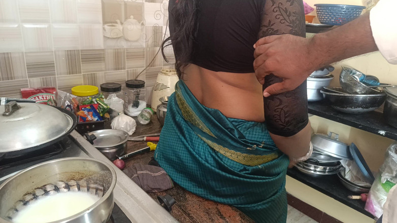 Wonder: Huisvrouw keuken neukpartij