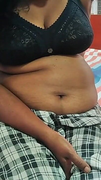 Tante bahenol ini nggak mau dengain aku lagi, kamu harus ngentot aku habis-habisan