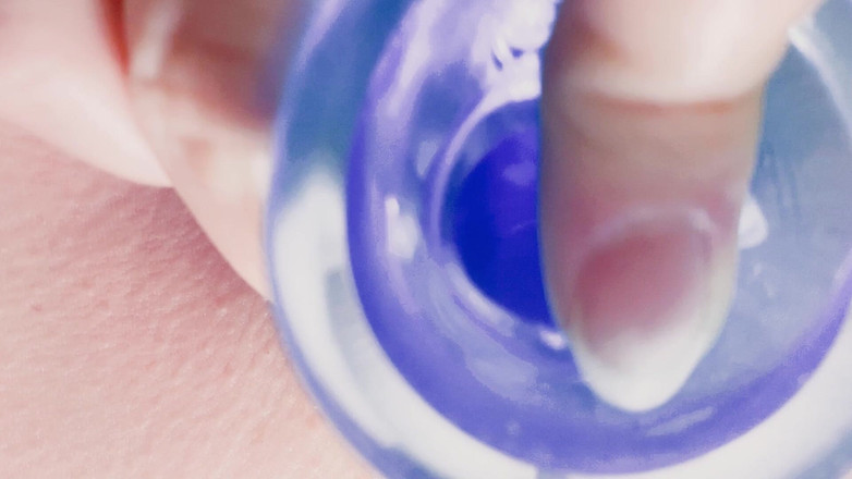 AmyHi: Asmr 湿润阴户的声音和特写阴户高潮