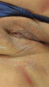 Tôi muốn âm hộ của tôi đầy tinh dịch - chỉ cần làm điều đó - đụ nó, xem tôi làm cho anh ấy trút bỏ toàn bộ lượng tinh dịch của anh ấy sâu bên trong âm hộ to béo của tôi