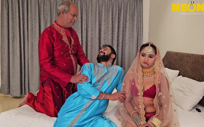 Indian Savita Bhabhi: 火辣印度巴胡被老岳父粗暴地操德西性爱