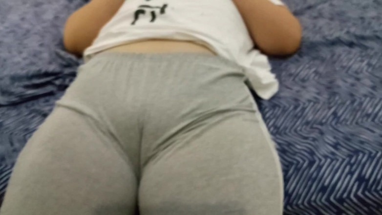 Porntner: Il fratellastro assaggia per la prima volta la figa della...