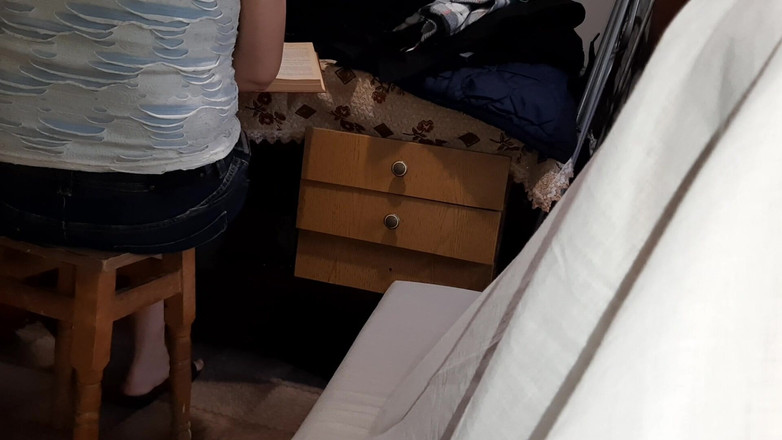 Lesbian-illusion: Semasa teman wanita saya belajar untuk peperiksaan, jiran kita bermain...