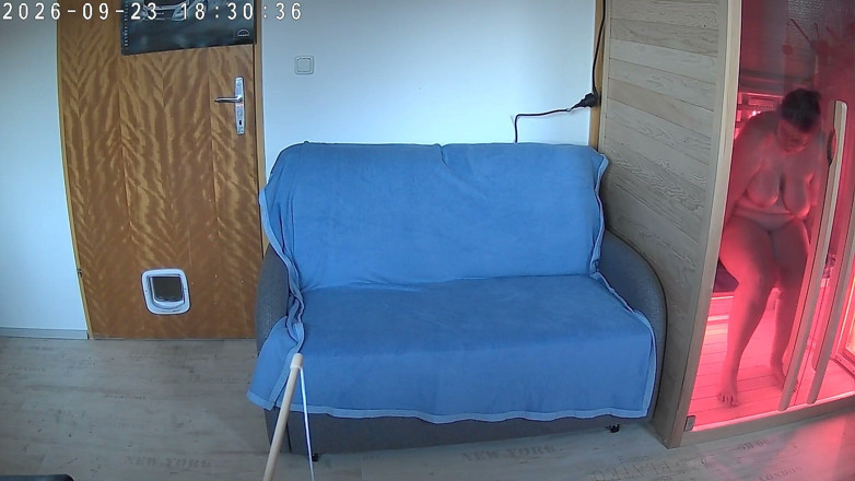 Lilithbignatural: Nannycam Saunazeit