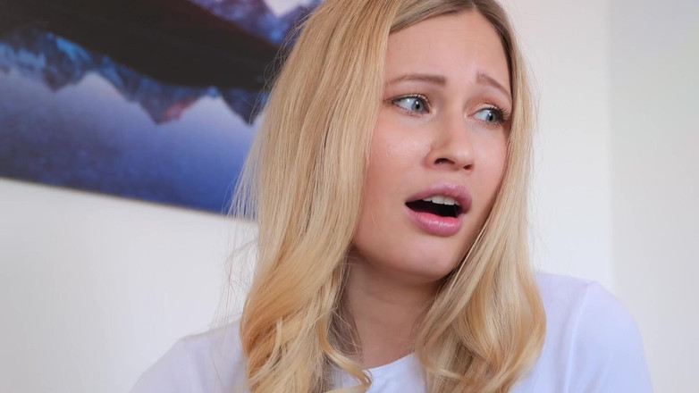 Stella Cardo: 她会和你调情，想证明自己