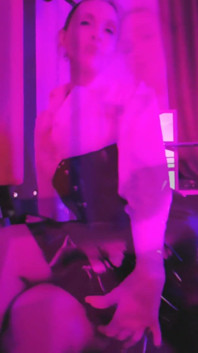 Eva lateks dominan fetish seksi milf bdsm femdom dengan sepatu hak tinggi