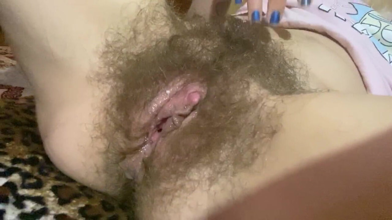 Cuteblonde666: Hairy teen huge dripping wet orgasm with big clit pussy