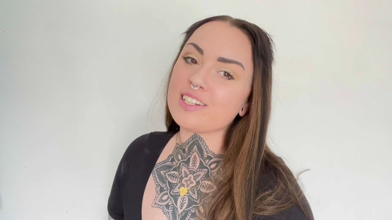 Miss Valentina: 女神の顔に精液を出して JOI