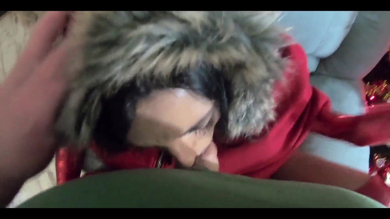 MilfyCalla: Tante sange santa lagi asik nyepong kontol dan dientot gaya...