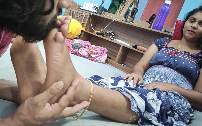 Vaigavarun Feet romance: Feet Lick Romance