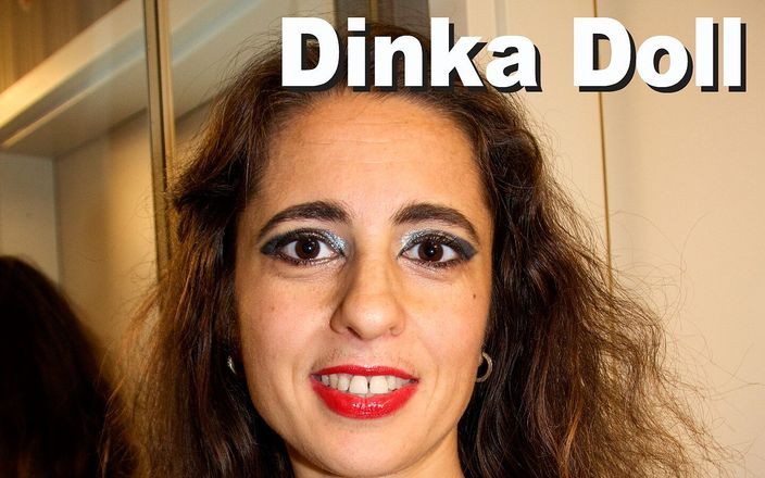 Picticon bondage and fetish: Dinka pop kleedt zich naakt aan in rode lingerie
