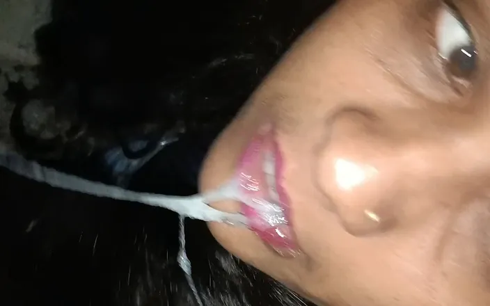 Kavita _zawazawi: Outdoor Blowjob in Company Progress in Saree