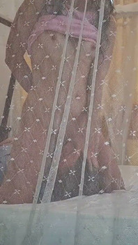 Duduk di muka pelancong di Thailand dan mengalami orgasme berganda