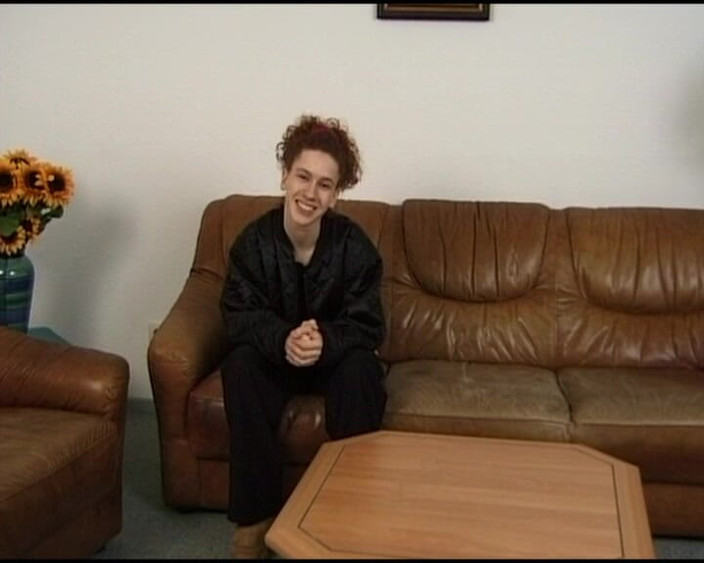 German Homemade: Cewek jerman ini suka banget dientot gaya doggy