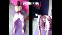 Bruninha Fitness: 穿着紧身裤做瑜伽的巴西女人被狠操菊花| Faphouse