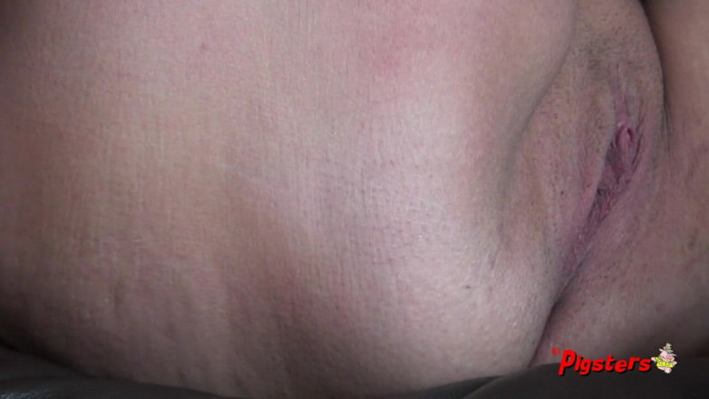 Pigsters: Rebecca Ryder gefingert und muschi in nahaufnahme video bespielt