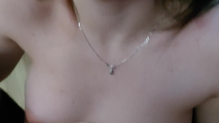 The amateur teenagers: La bella ragazza viene scopata sulla sedia